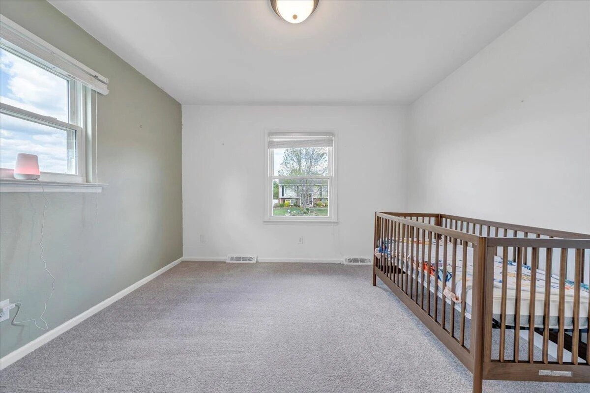 1036 Howell DR - Photo 36