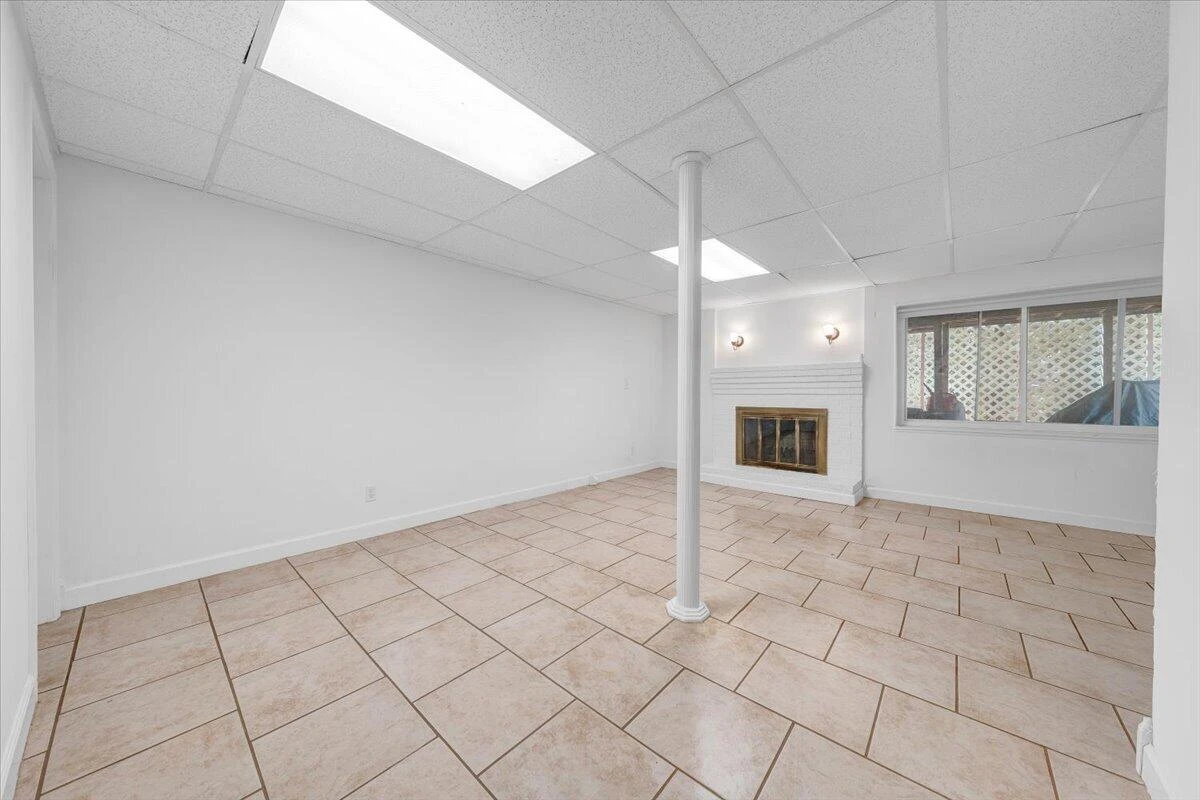 1036 Howell DR - Photo 39