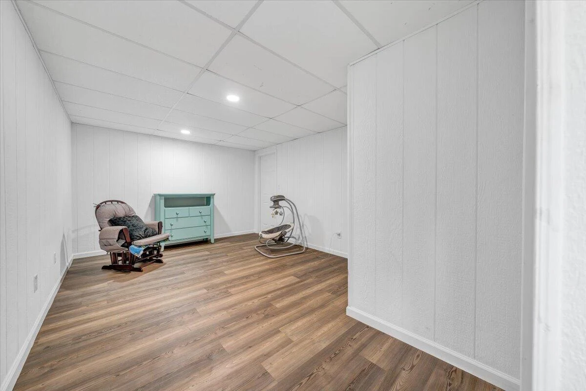 1036 Howell DR - Photo 45