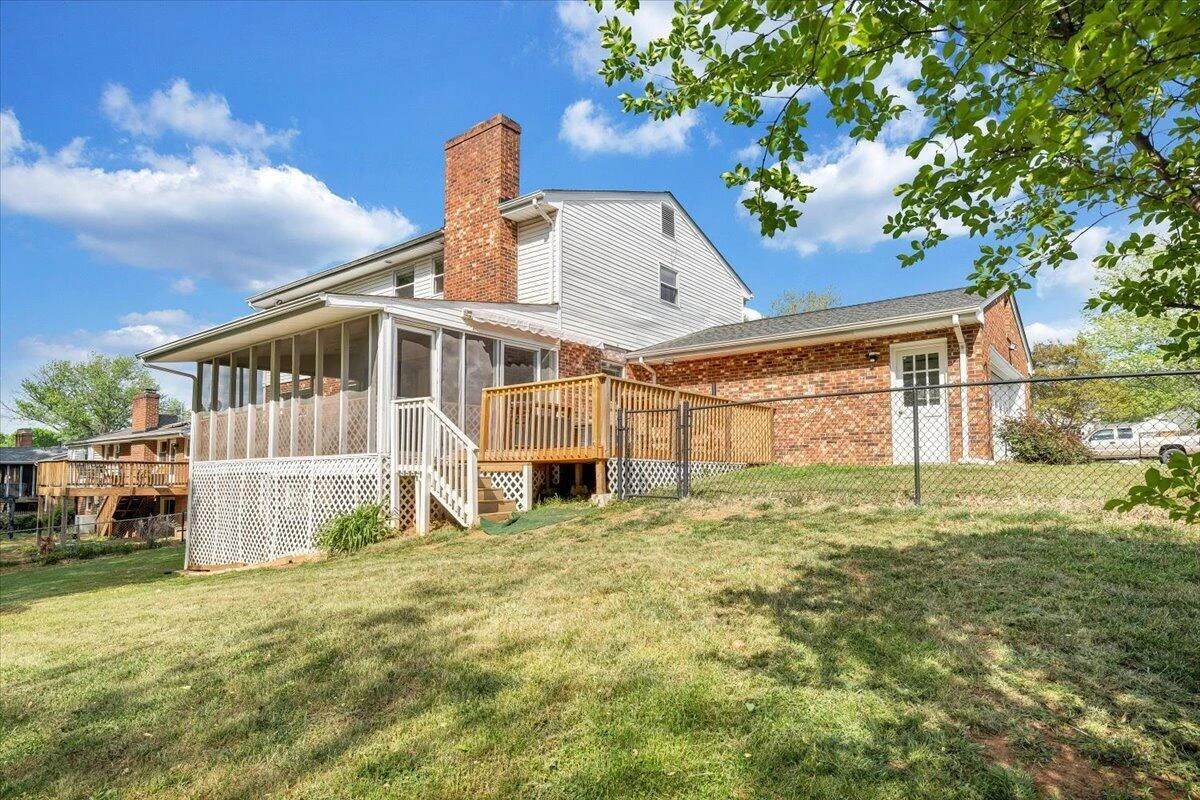 1036 Howell DR - Photo 52