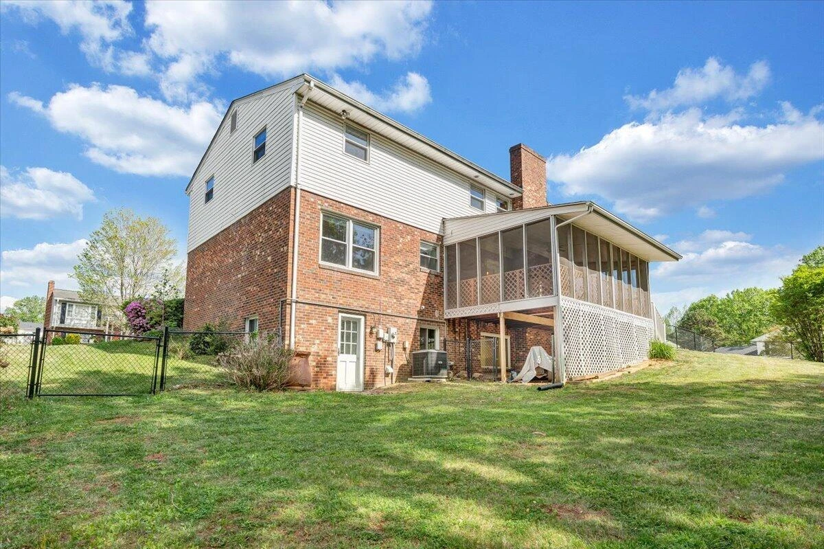 1036 Howell DR - Photo 54