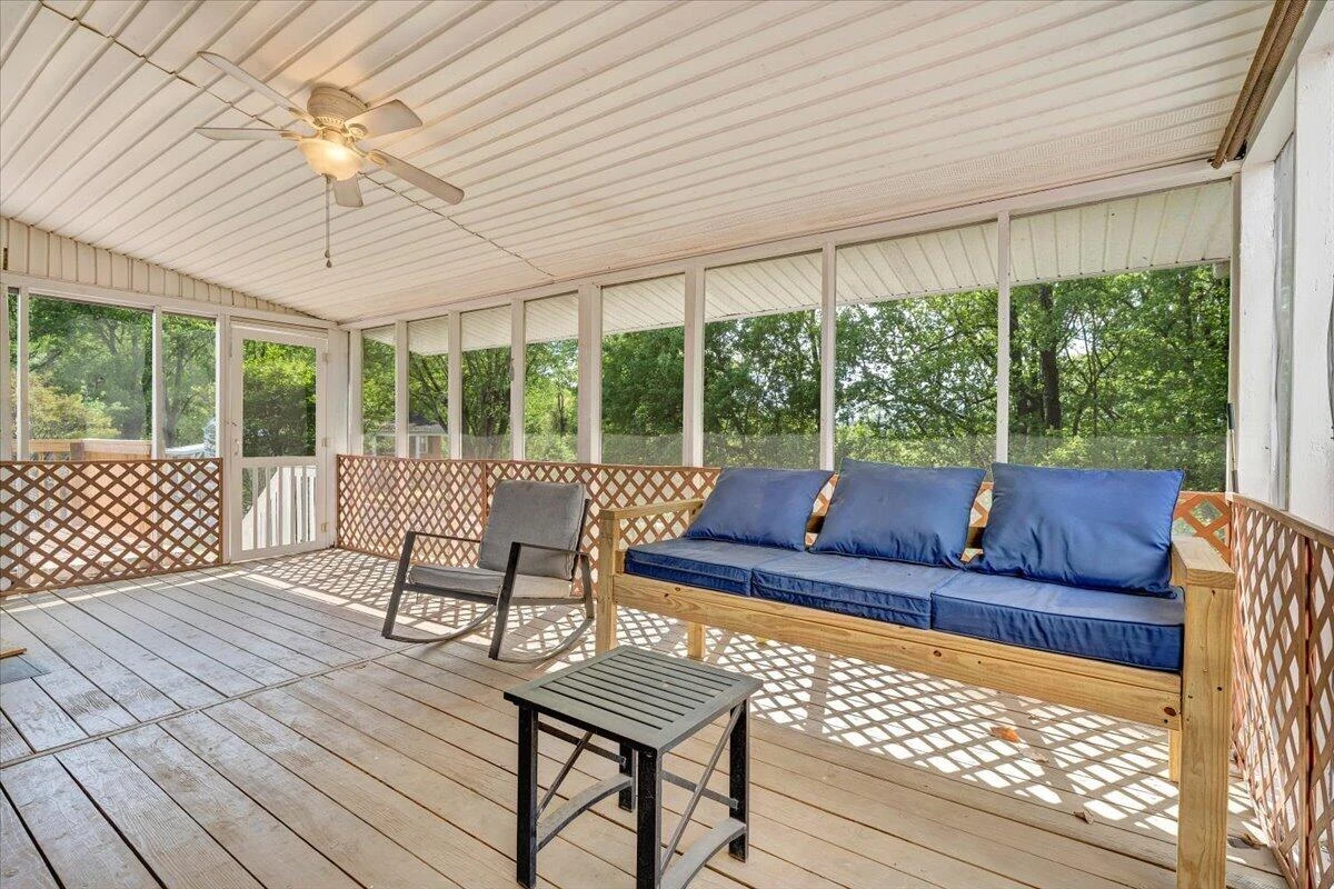 1036 Howell DR - Photo 58