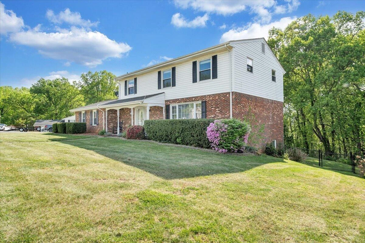 1036 Howell DR - Photo 60