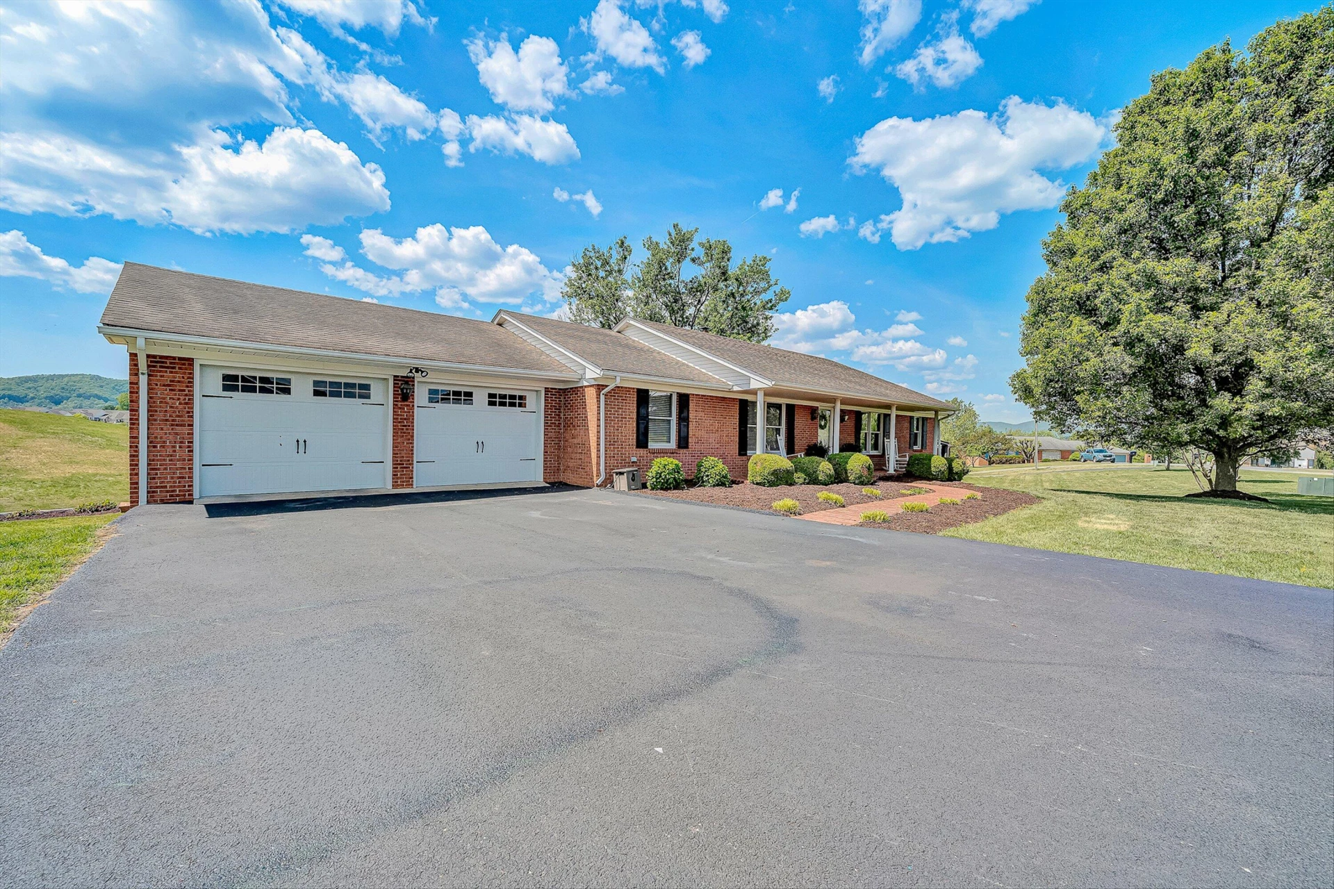 147 Westridge DR - Photo 3