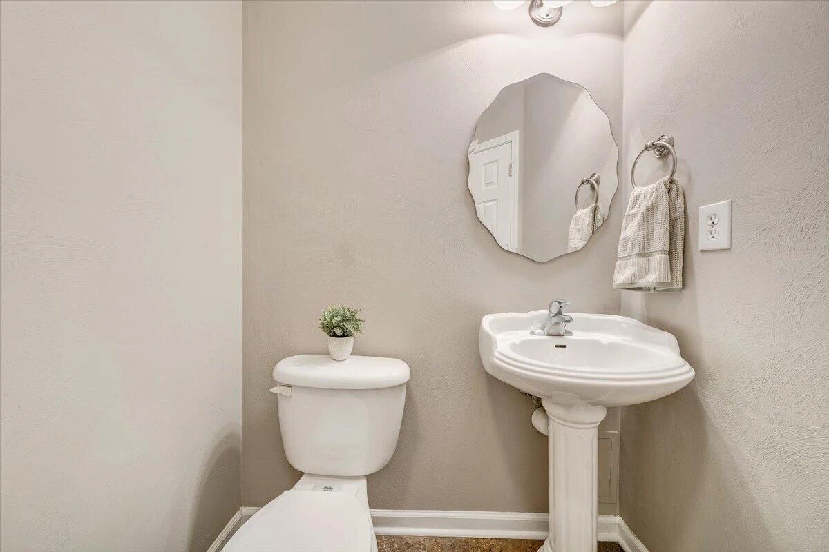 235 Ross ST - Photo 11