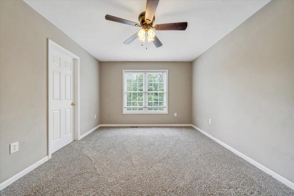 235 Ross ST - Photo 12