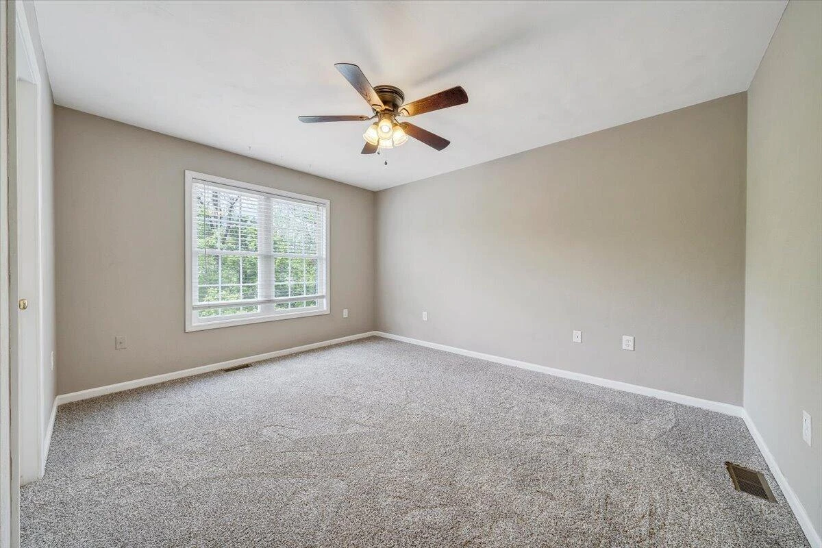 235 Ross ST - Photo 13