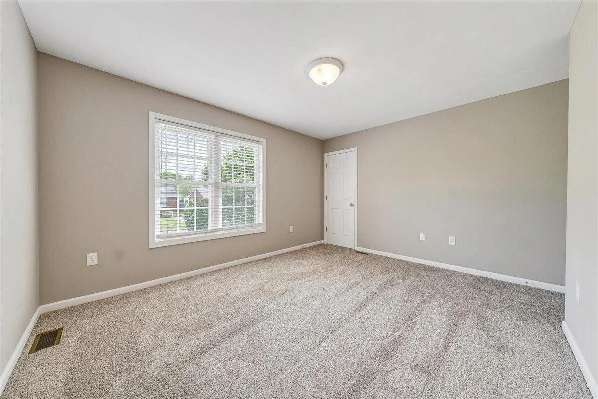 235 Ross ST - Photo 17