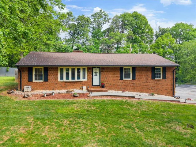 5403 Tomahawk CIR