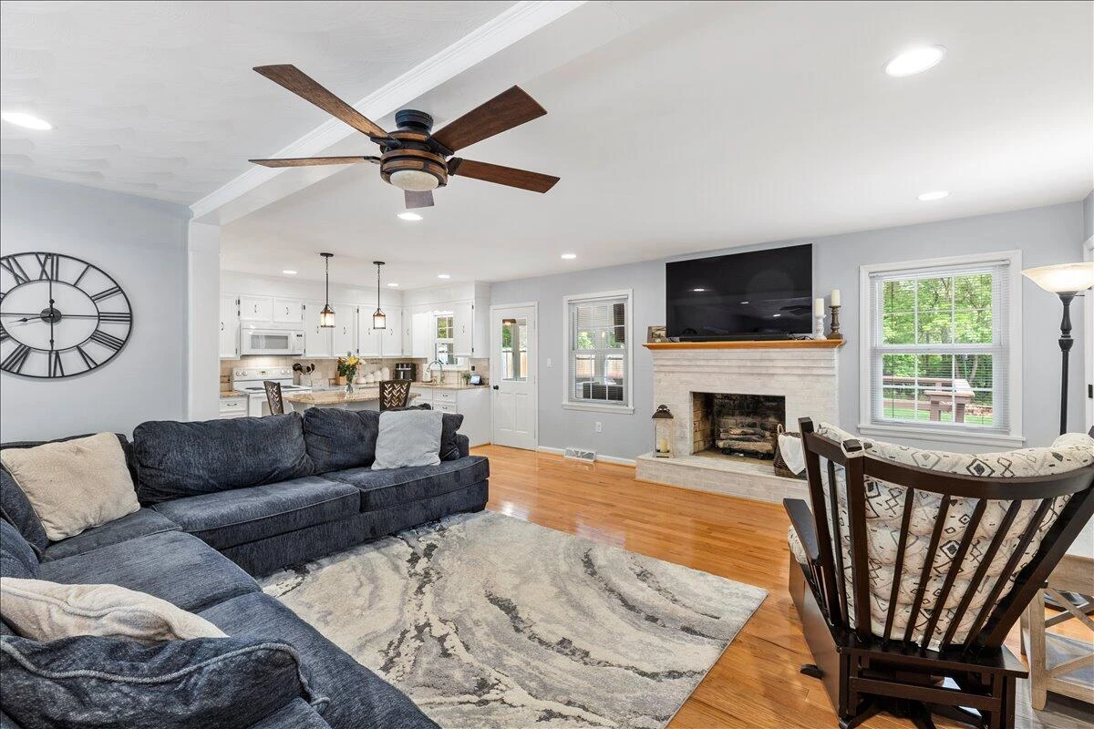 5403 Tomahawk CIR - Photo 4