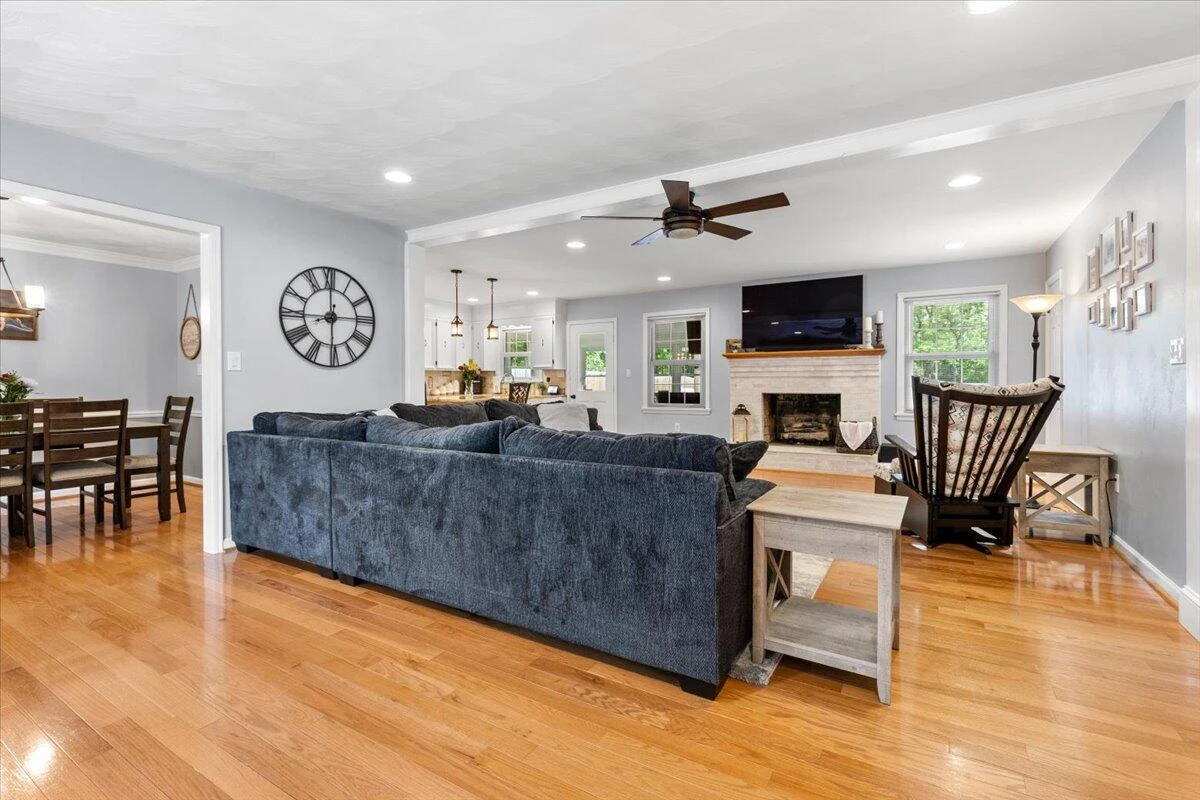 5403 Tomahawk CIR - Photo 3
