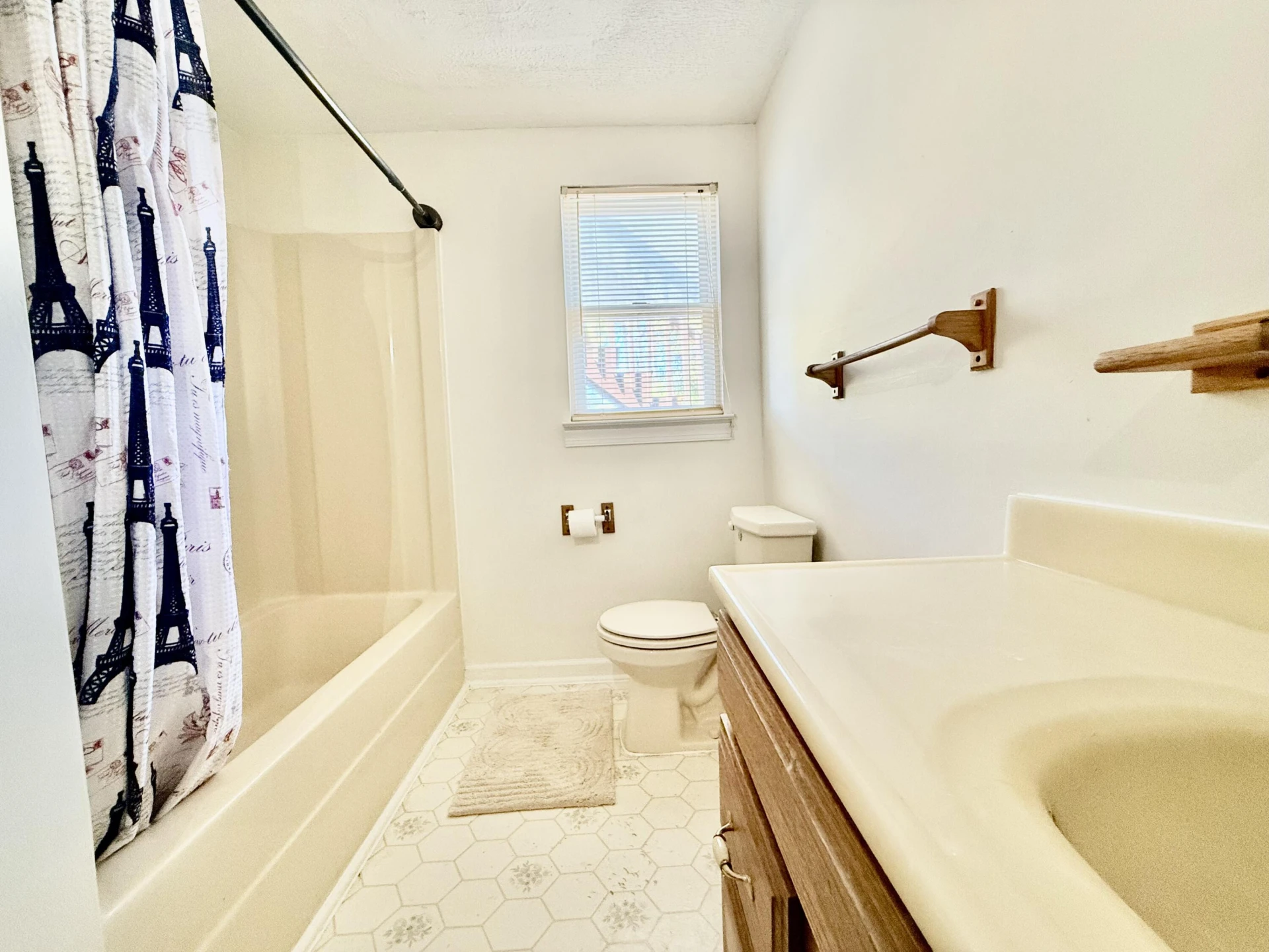 2602 Radford RD NE - Photo 7