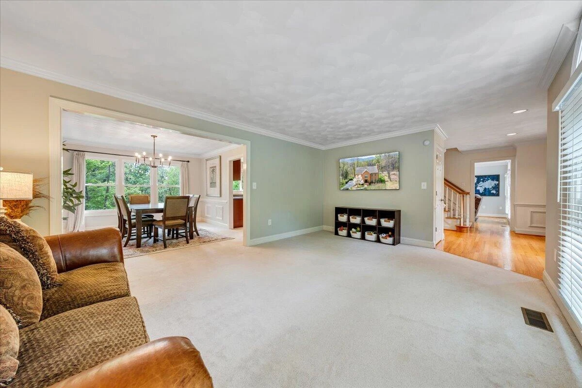 1562 Strawberry Mountain DR - Photo 10