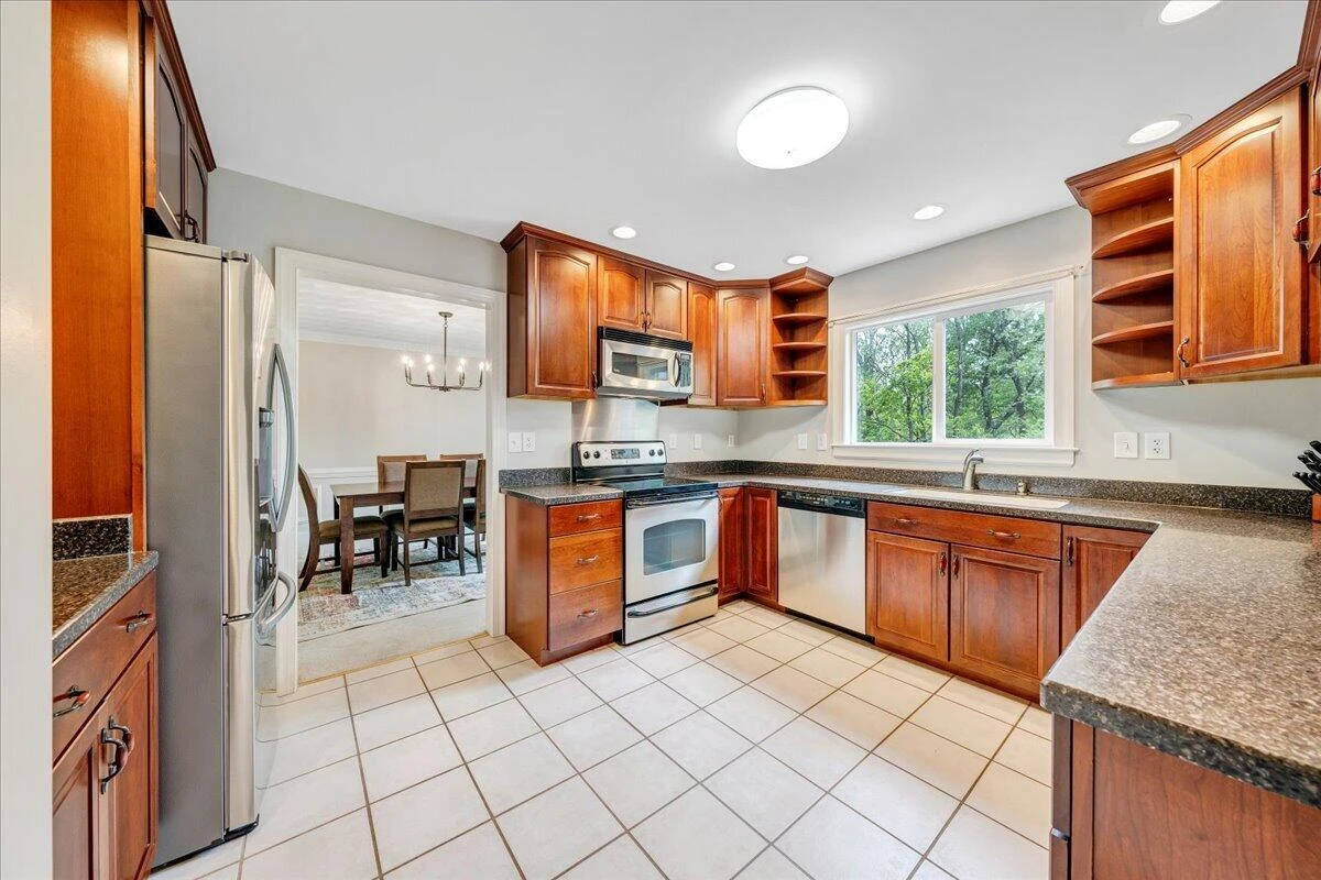 1562 Strawberry Mountain DR - Photo 14