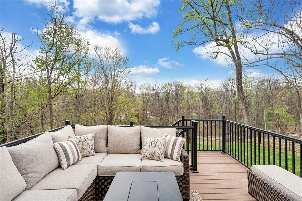 1562 Strawberry Mountain DR - Photo 24