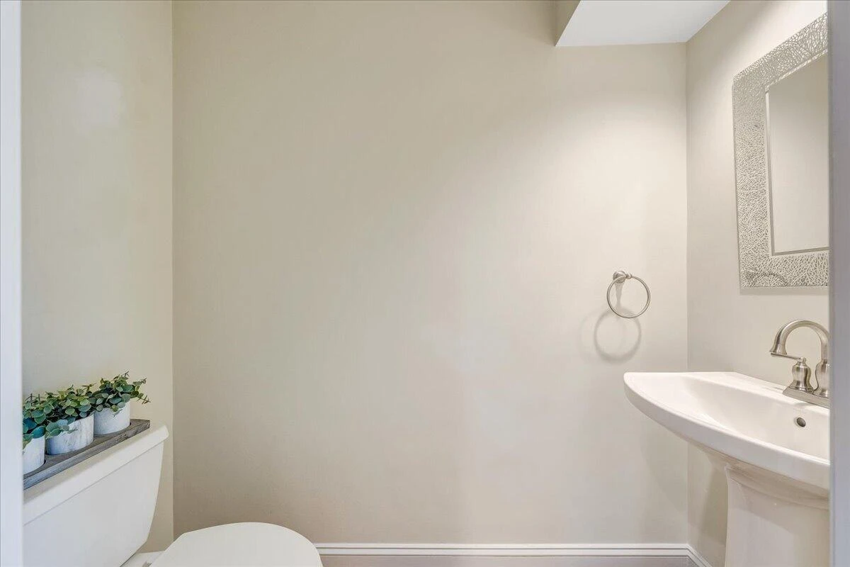 1562 Strawberry Mountain DR - Photo 26