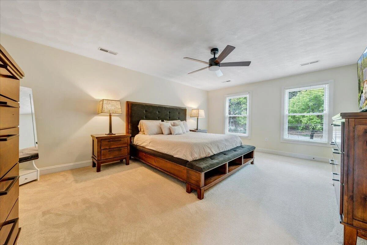 1562 Strawberry Mountain DR - Photo 27
