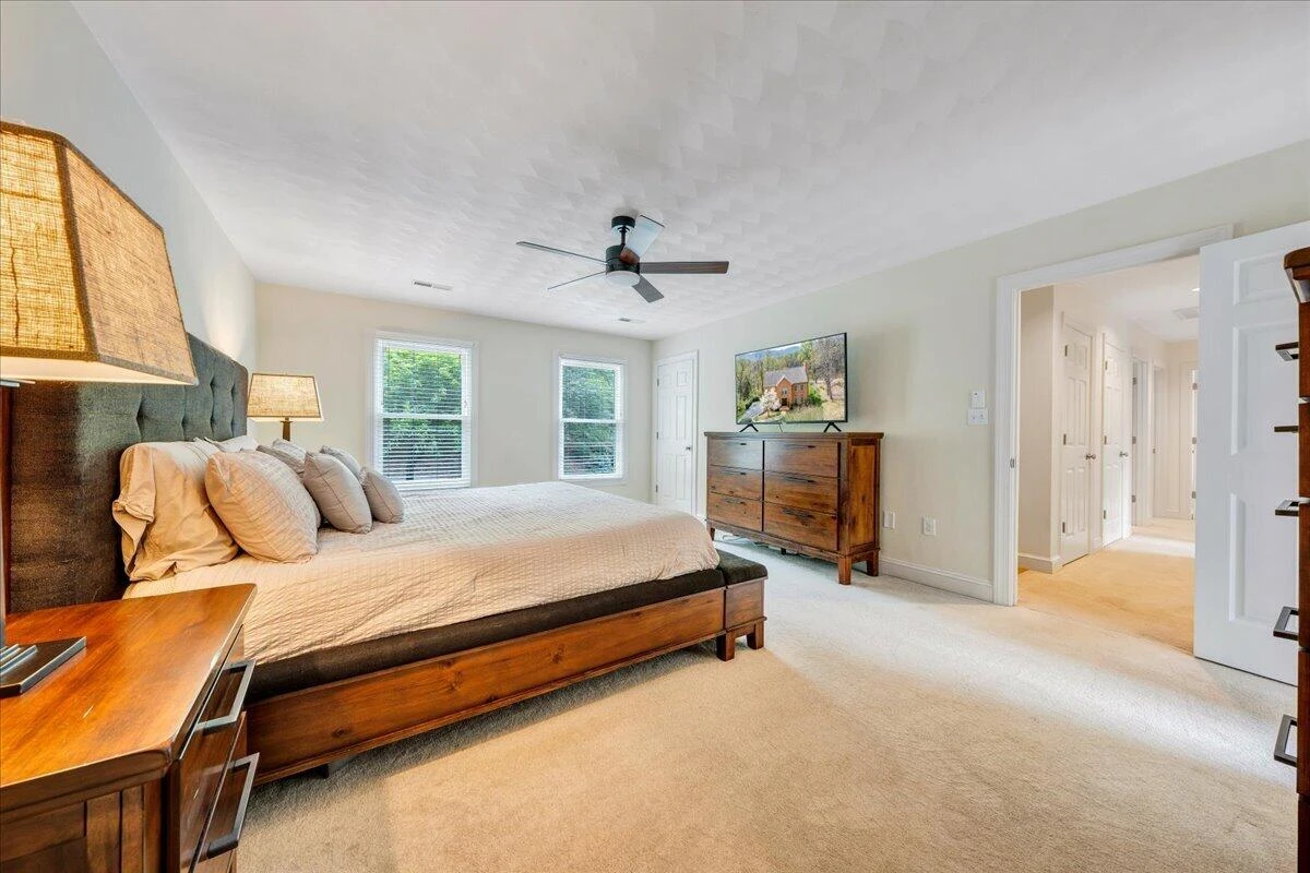 1562 Strawberry Mountain DR - Photo 28