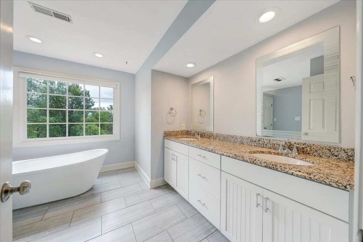 1562 Strawberry Mountain DR - Photo 29
