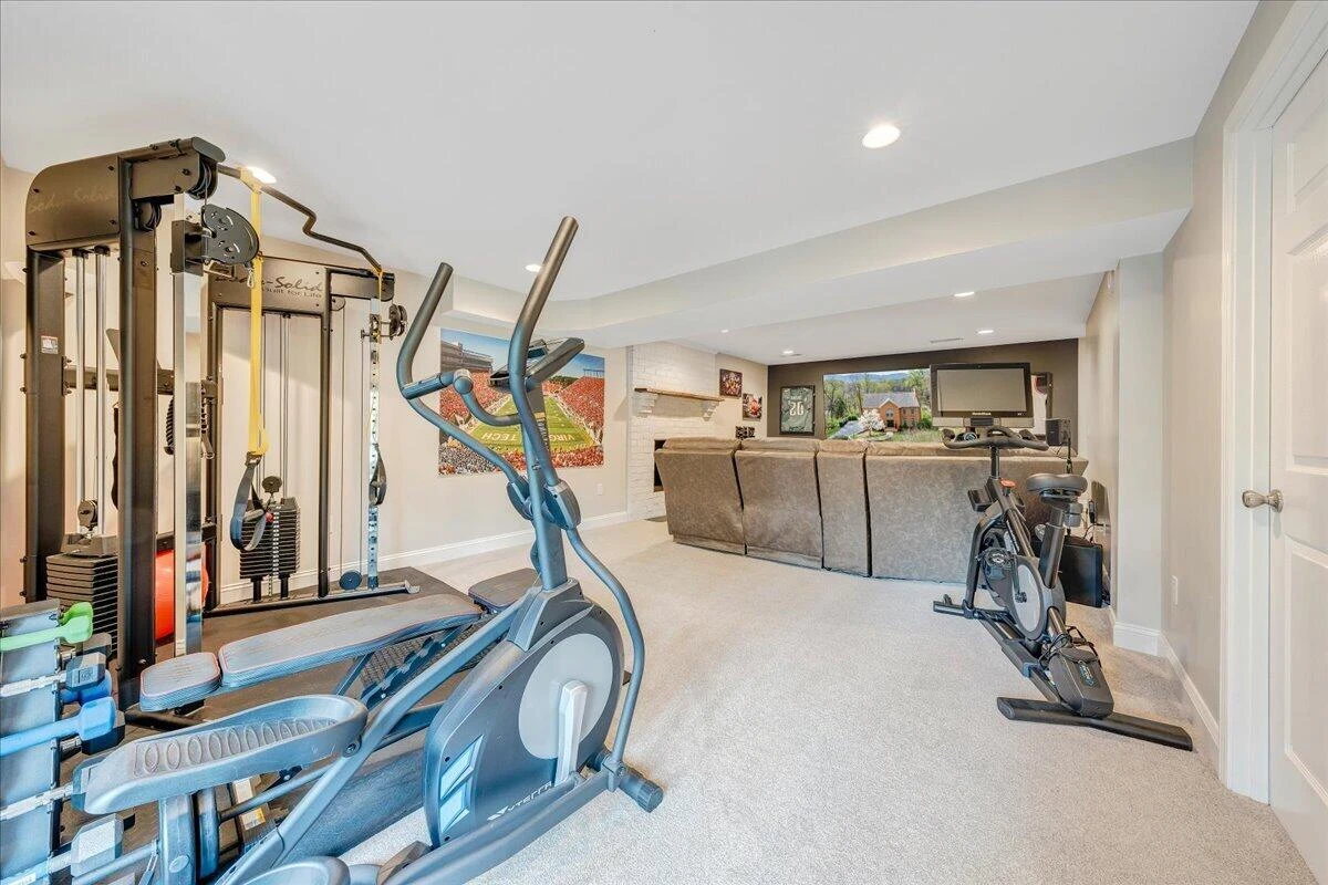 1562 Strawberry Mountain DR - Photo 43