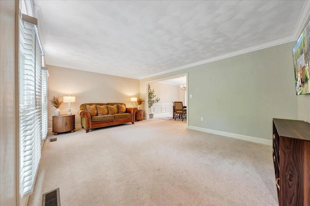 1562 Strawberry Mountain DR - Photo 7
