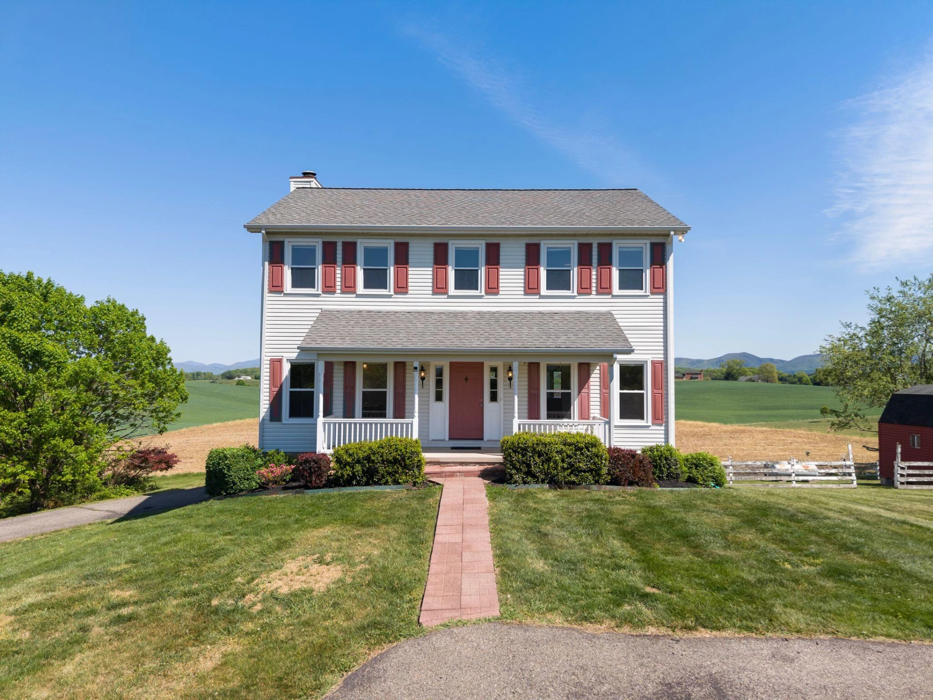 1658 Country Club RD