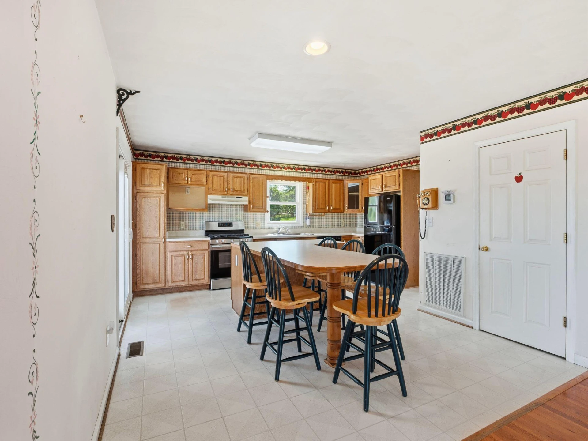 1658 Country Club RD - Photo 10