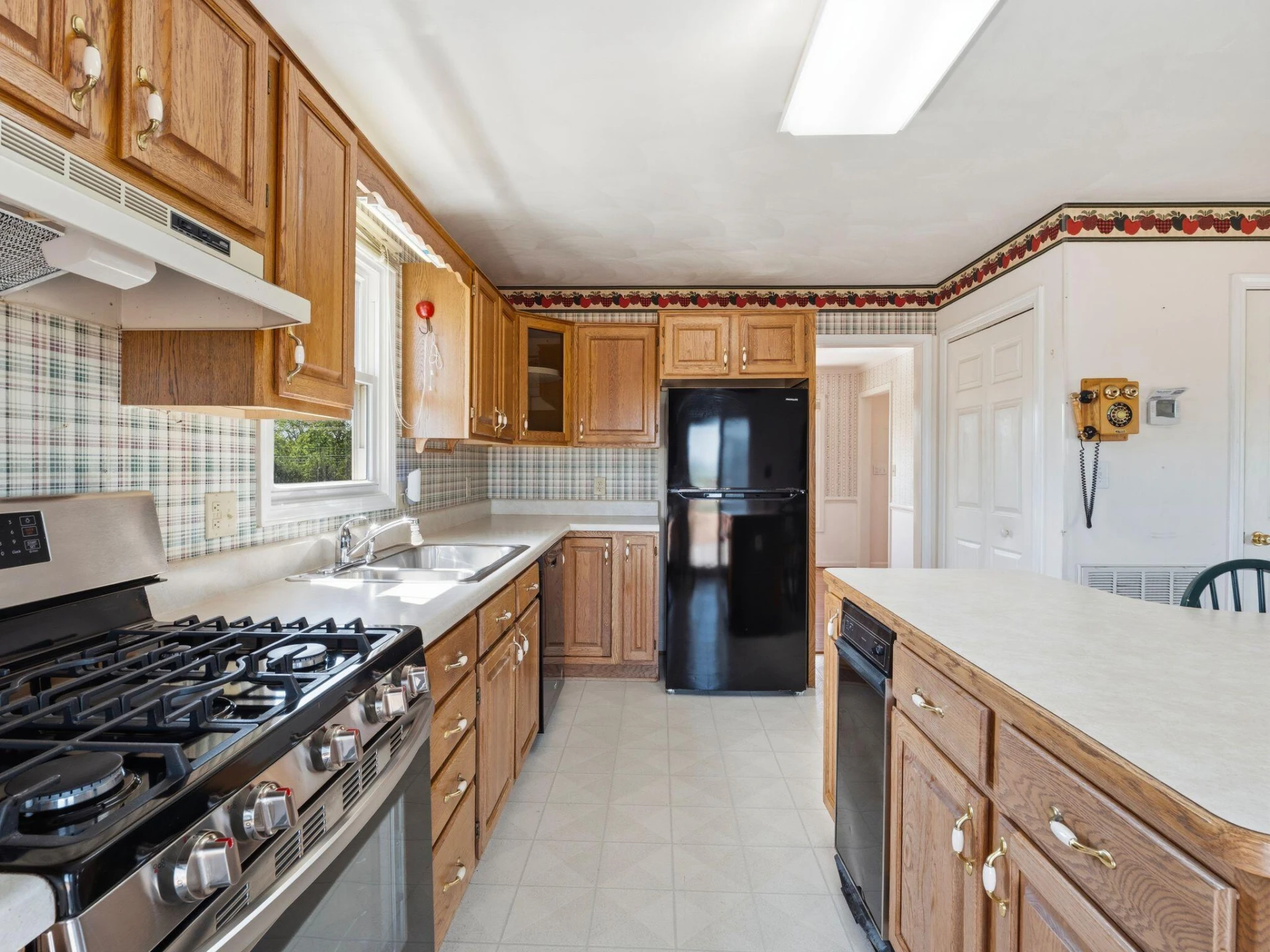 1658 Country Club RD - Photo 12