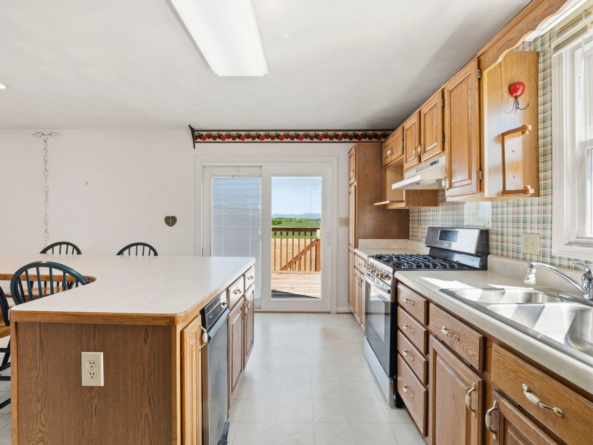 1658 Country Club RD - Photo 14