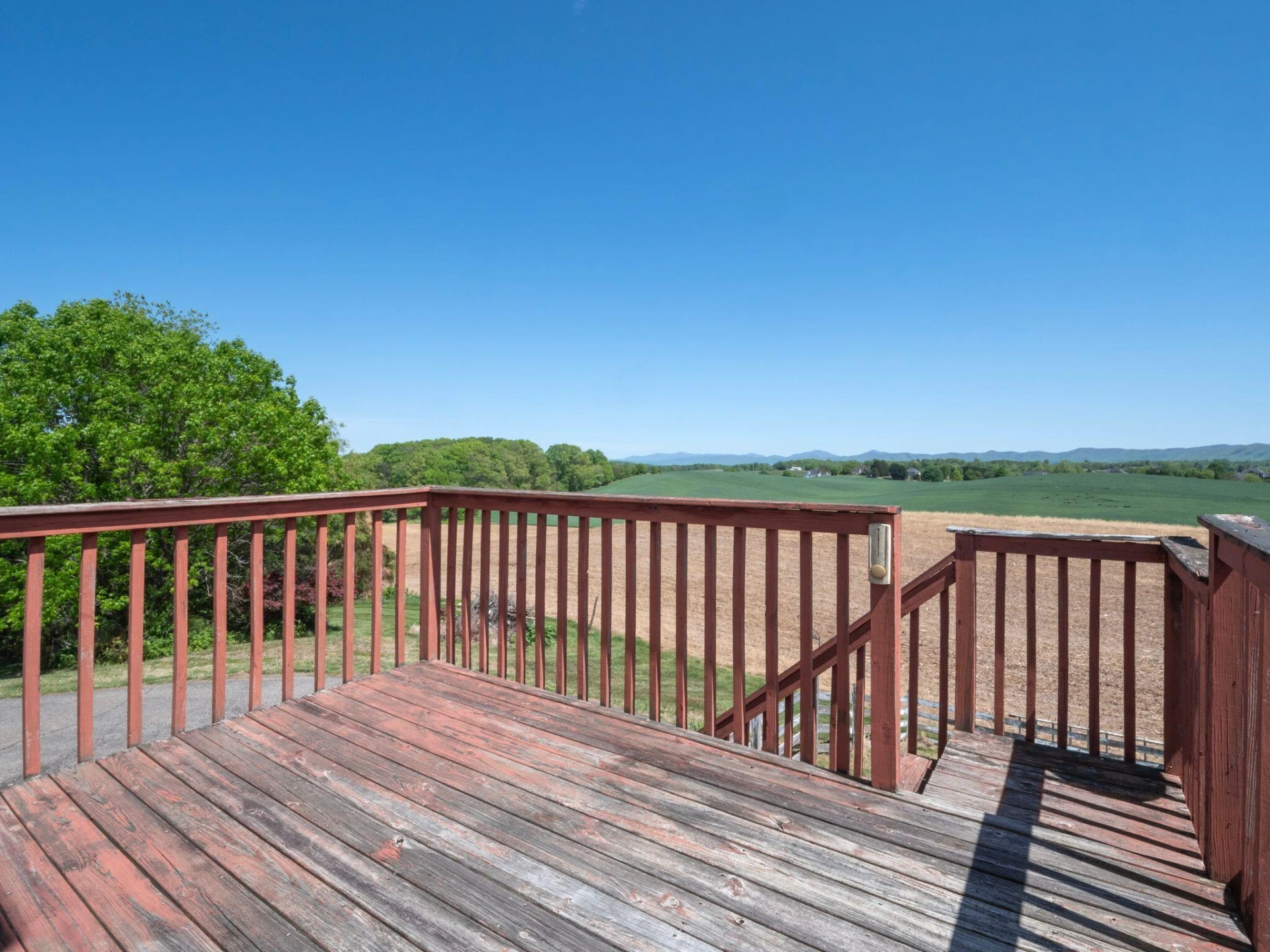 1658 Country Club RD - Photo 16