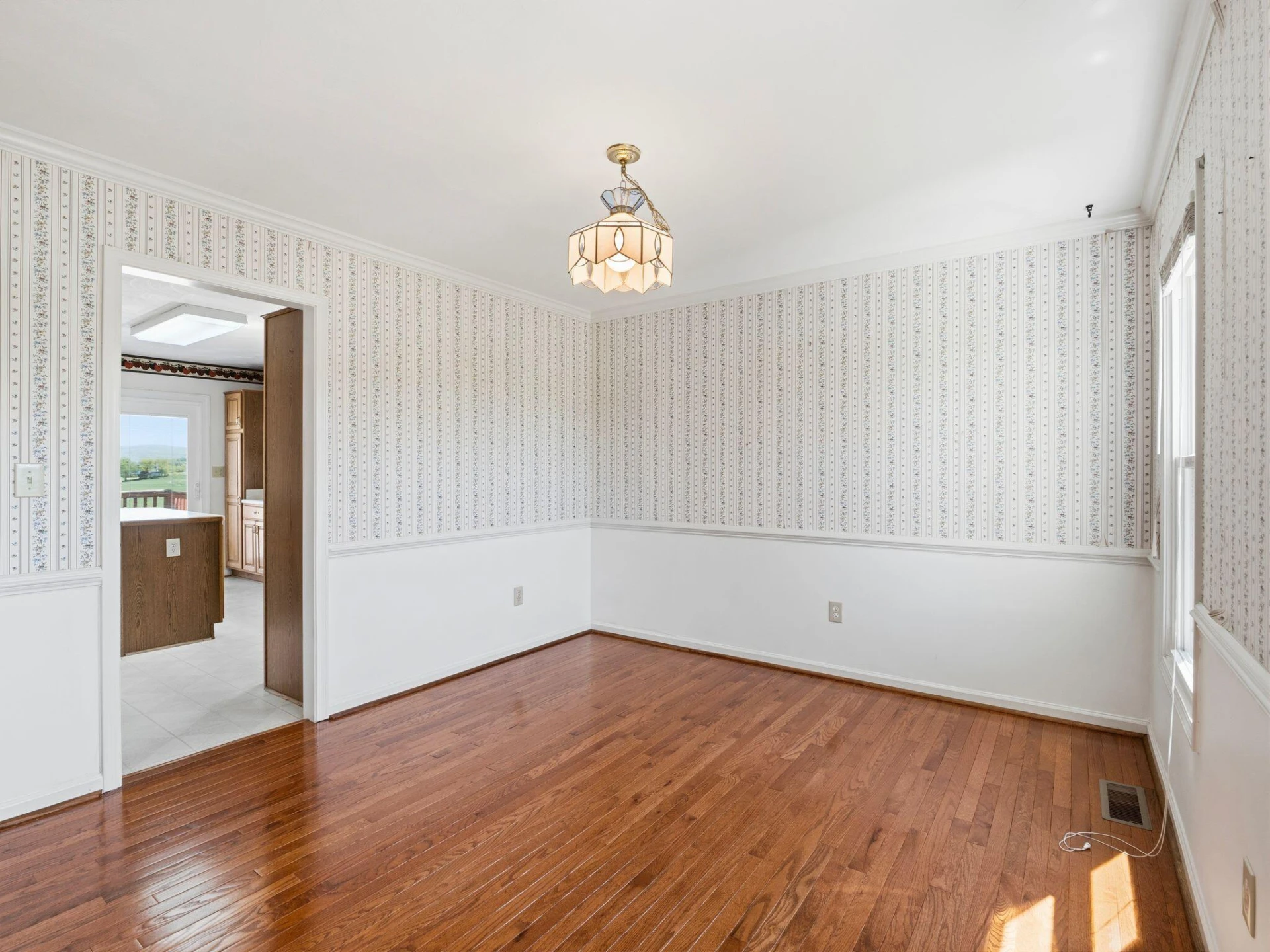 1658 Country Club RD - Photo 17