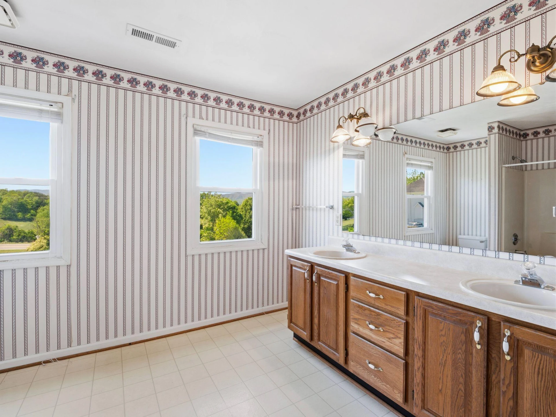 1658 Country Club RD - Photo 22