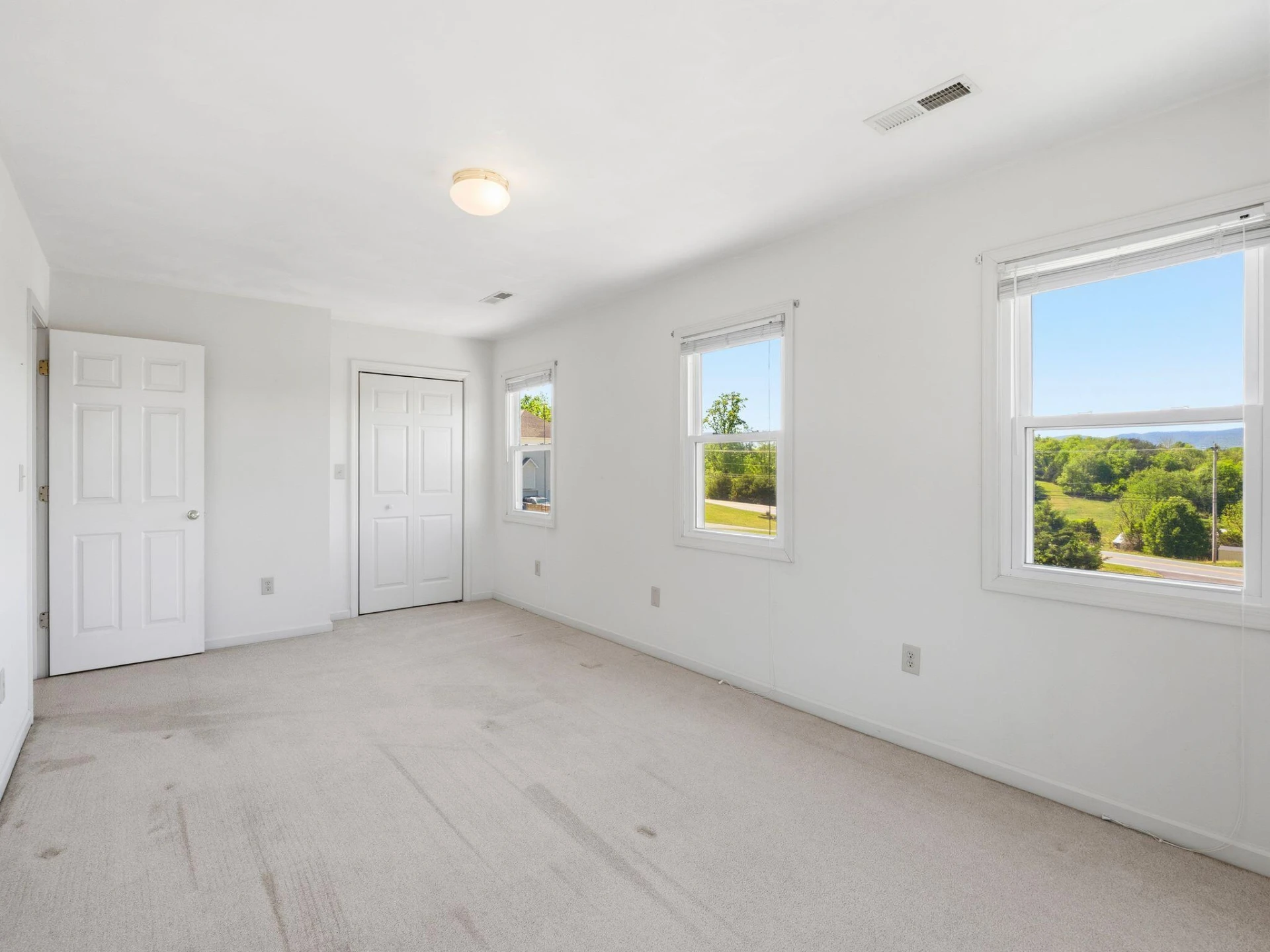 1658 Country Club RD - Photo 27