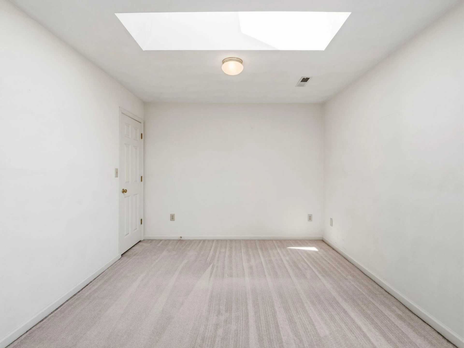 1658 Country Club RD - Photo 29