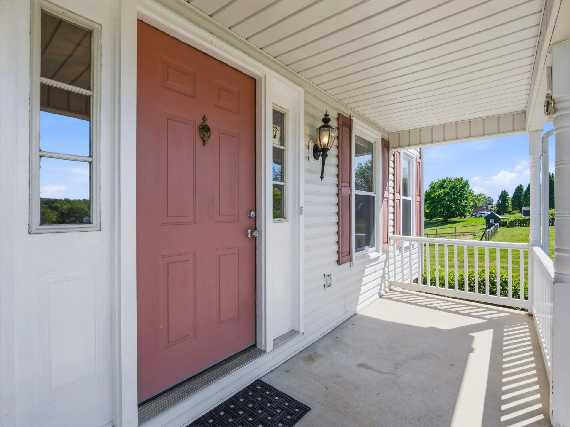 1658 Country Club RD - Photo 3