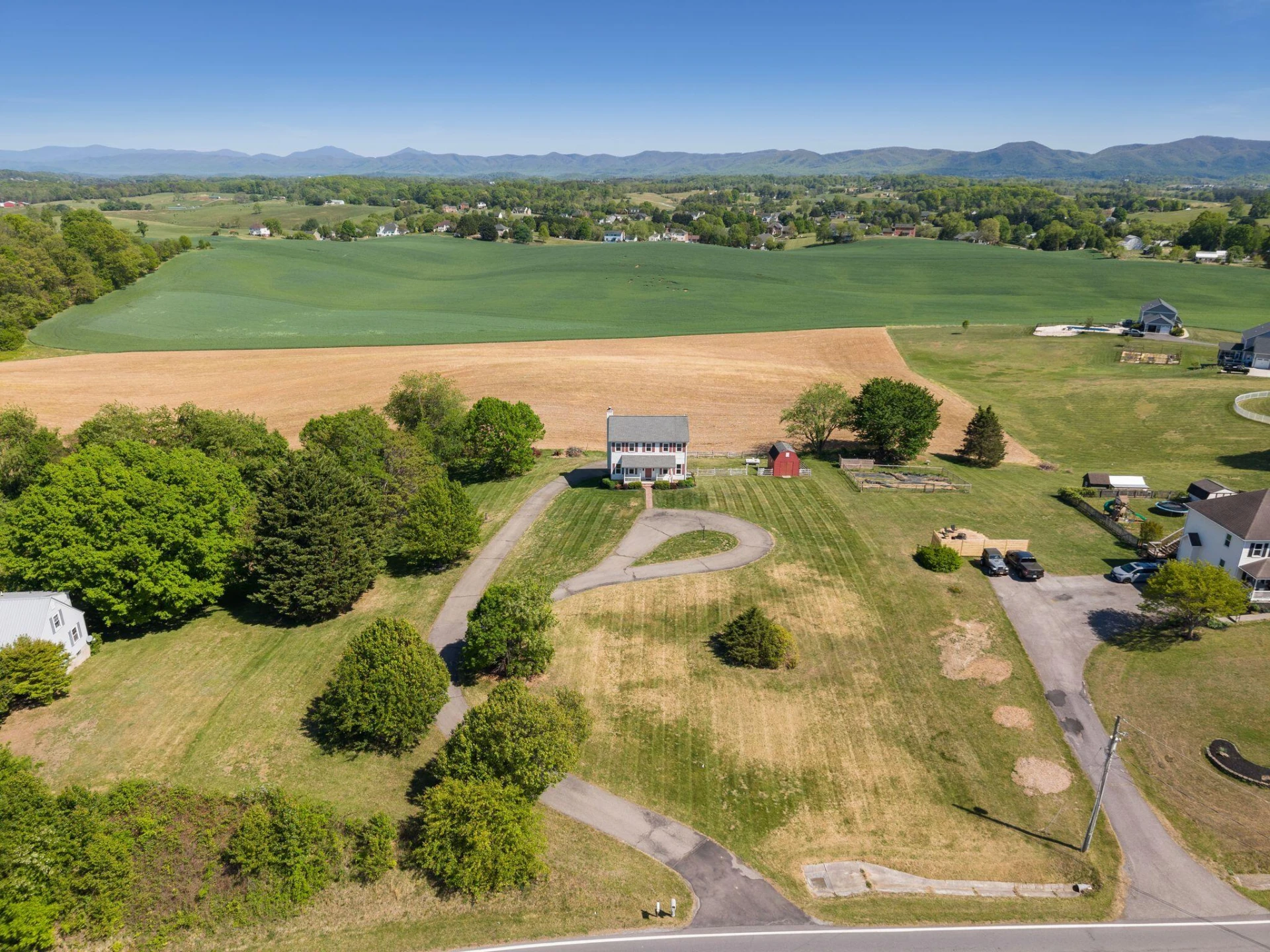 1658 Country Club RD - Photo 38