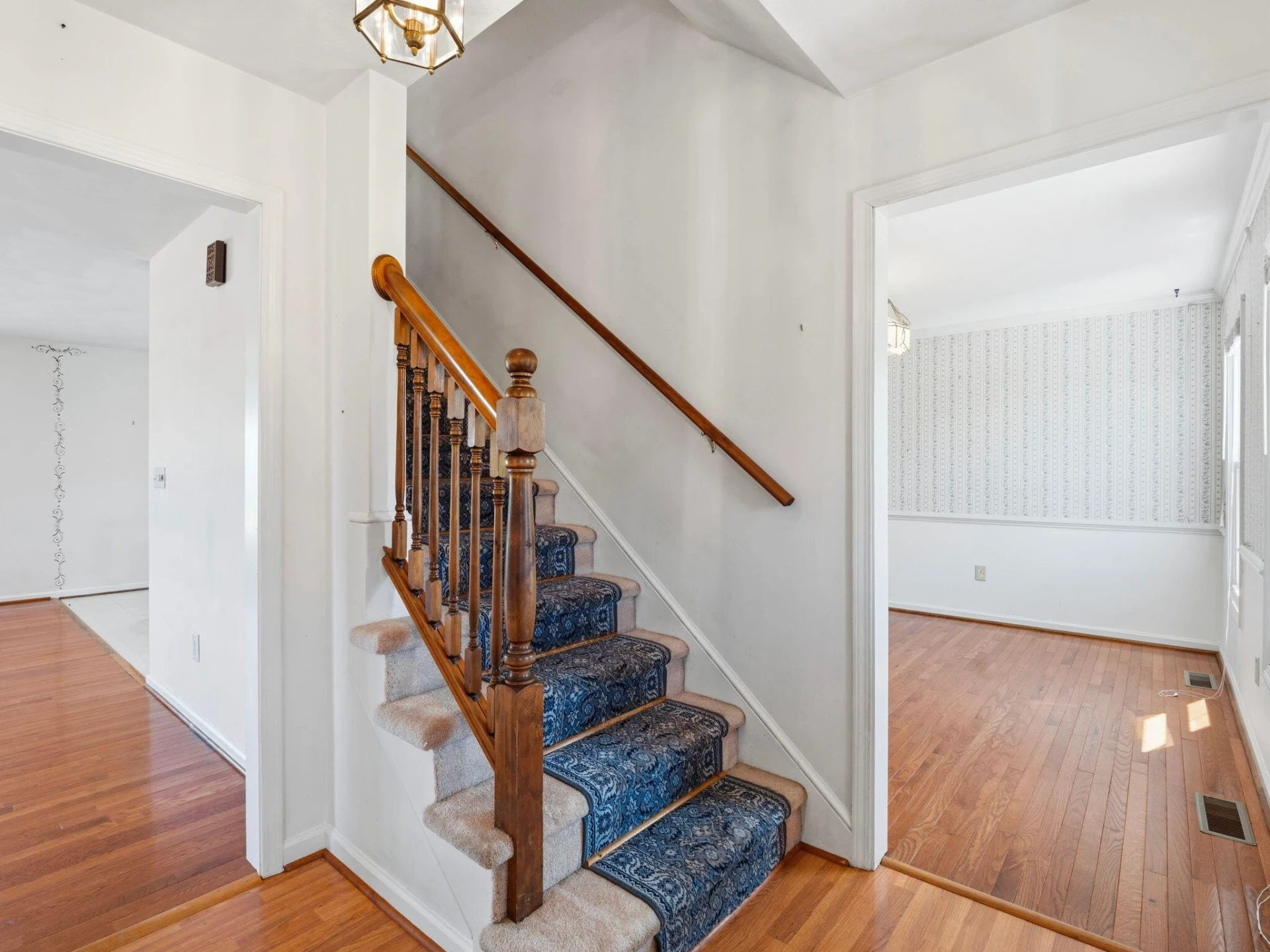 1658 Country Club RD - Photo 4