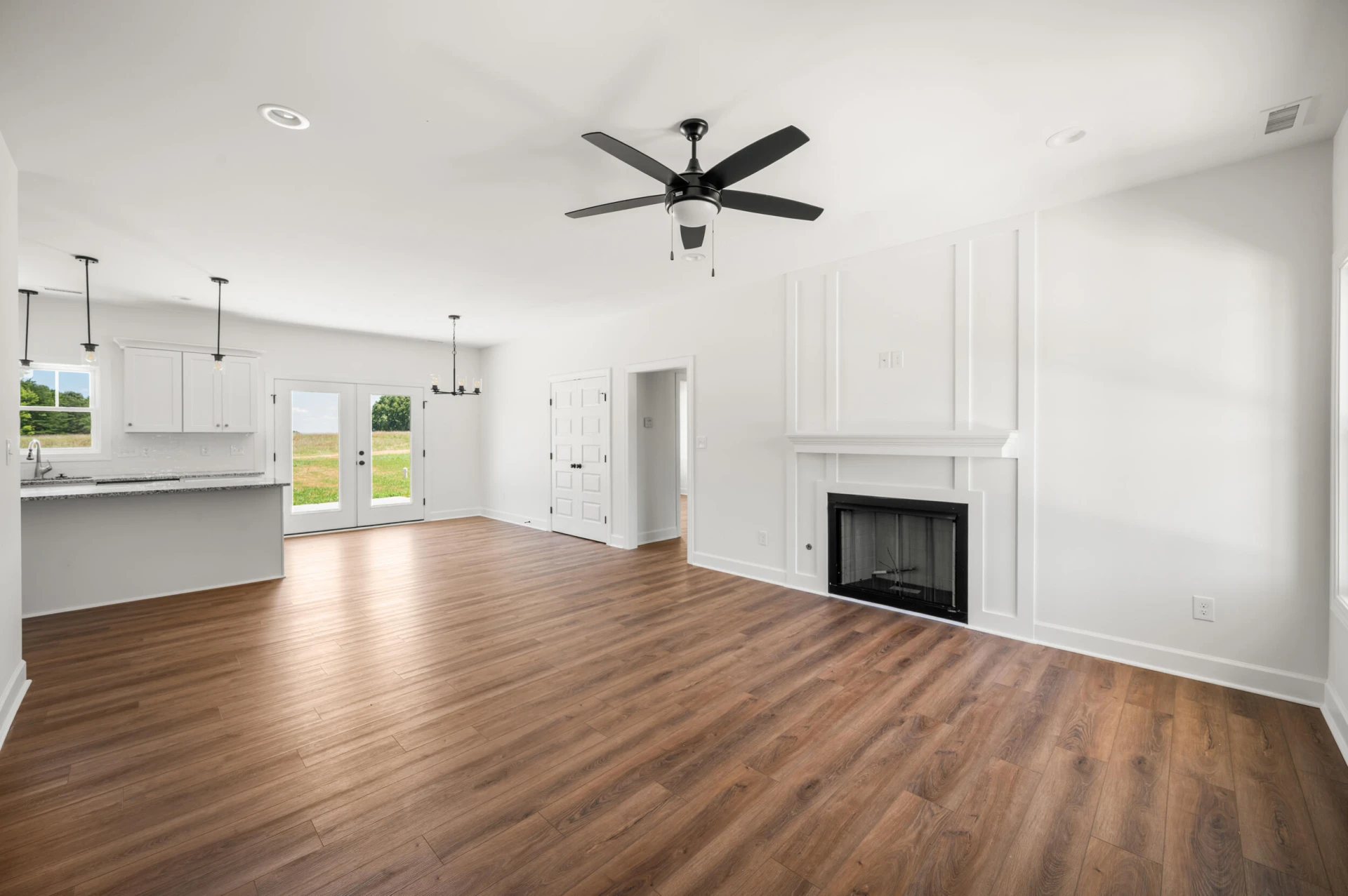 10424 Leesville RD - Photo 3