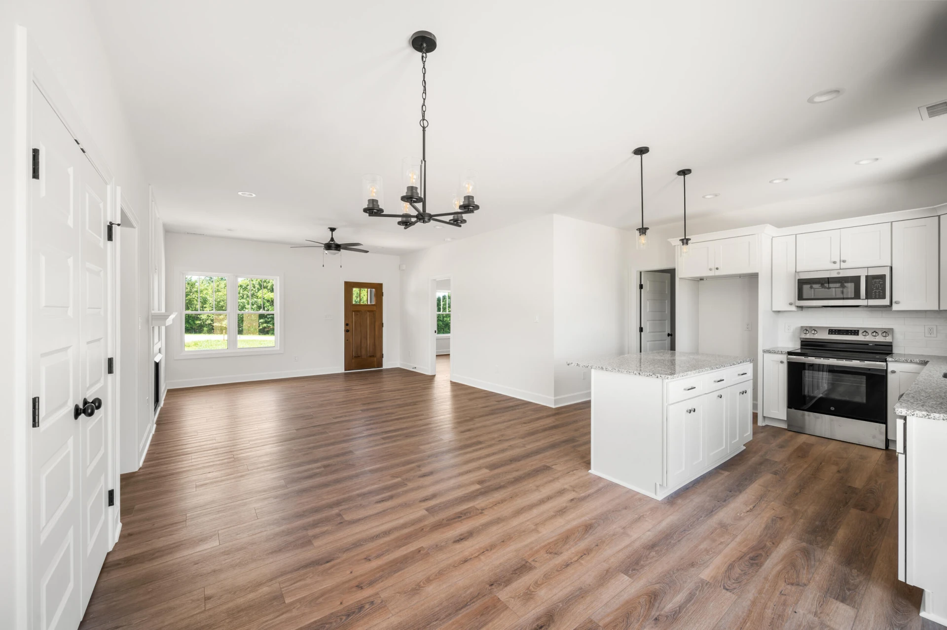 10424 Leesville RD - Photo 9