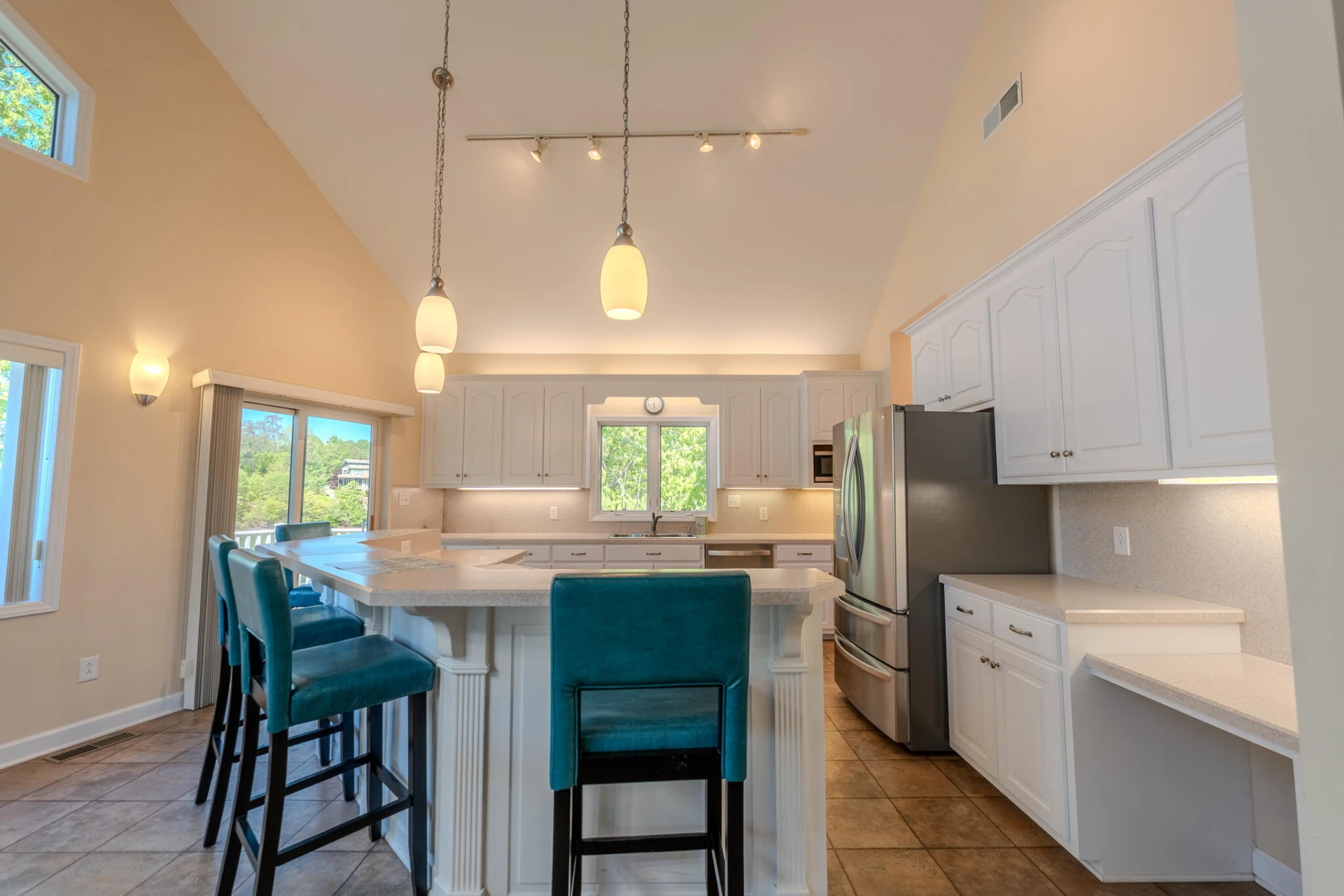 1269 Runaway Bay RD - Photo 13