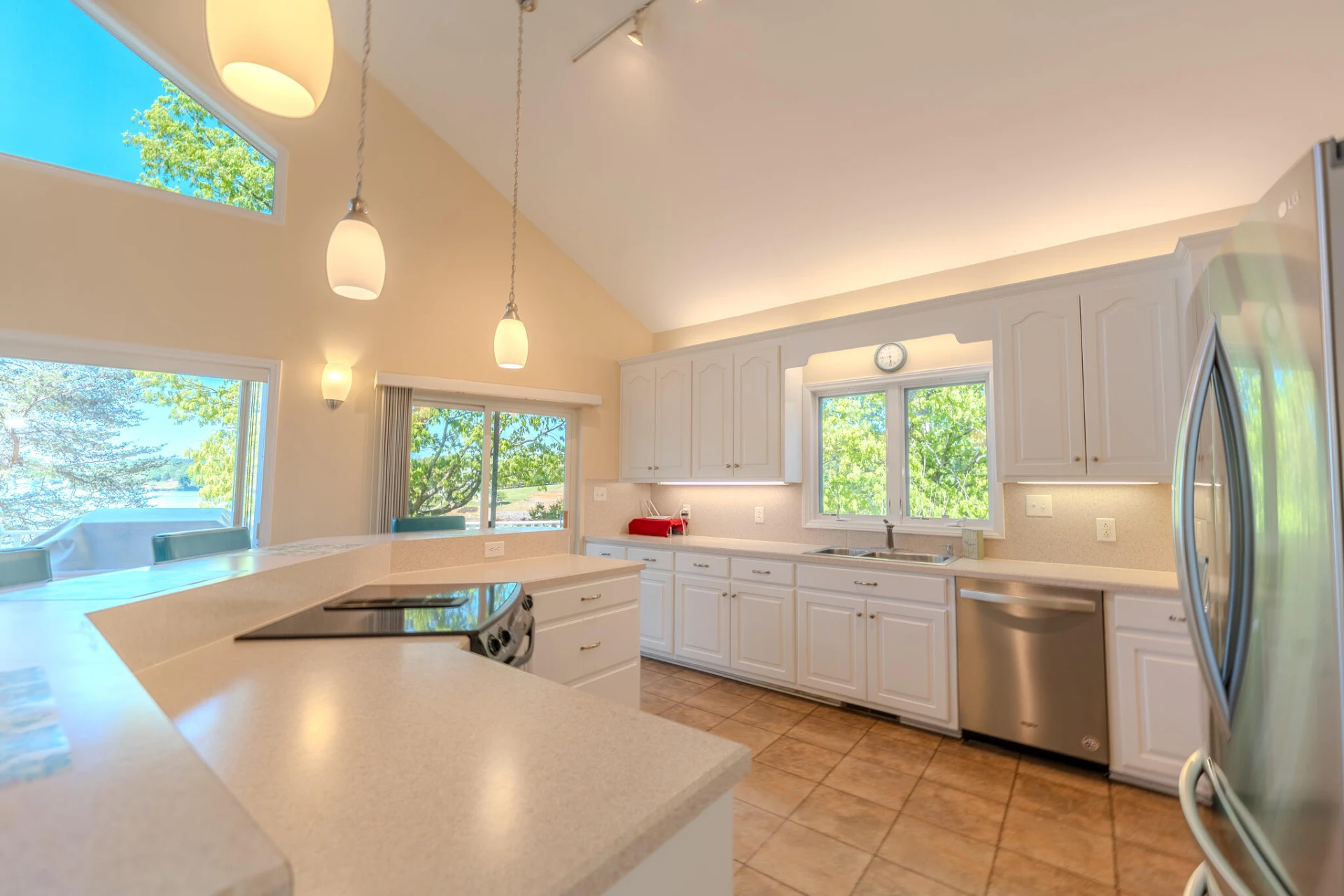1269 Runaway Bay RD - Photo 19