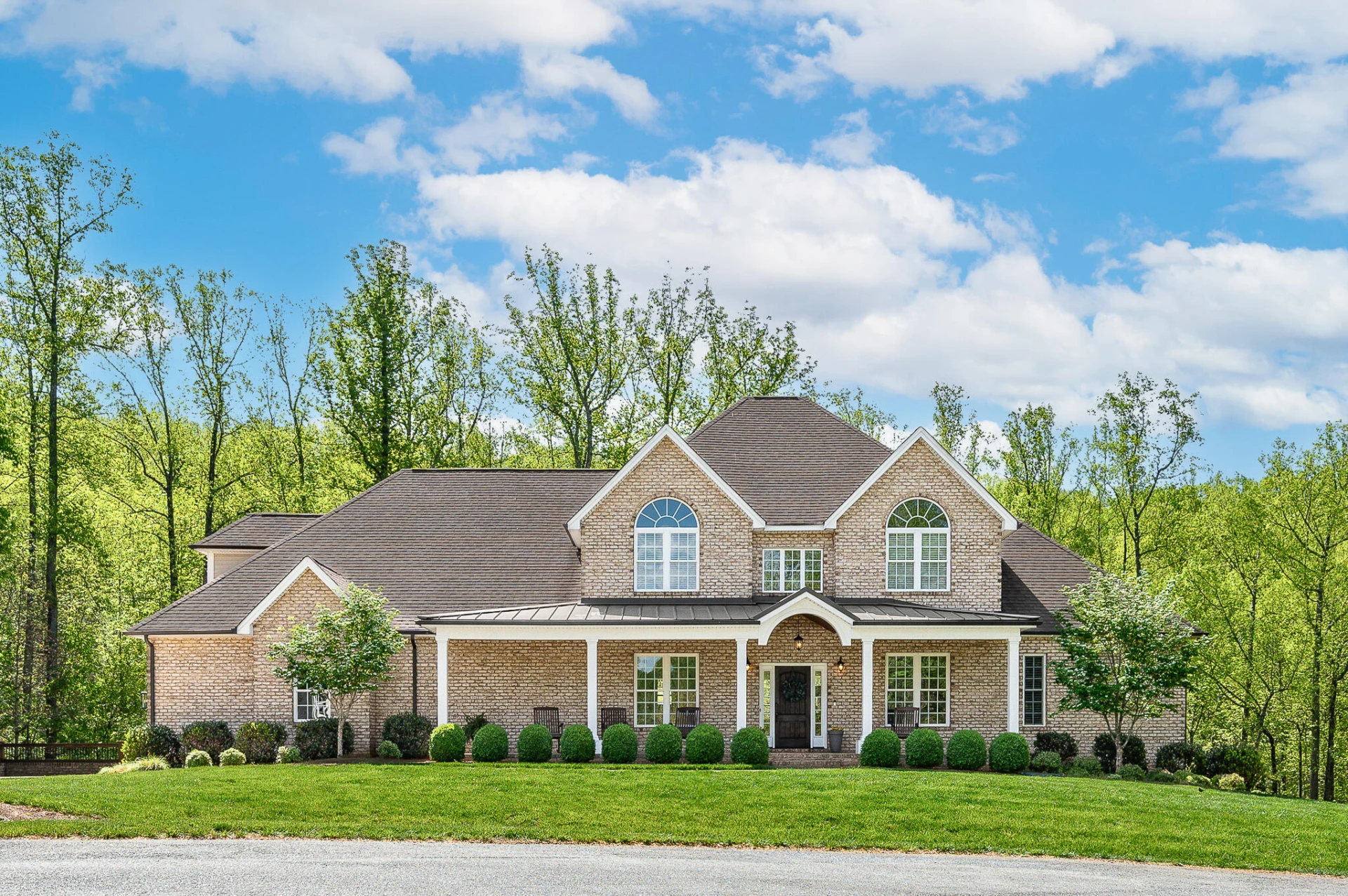 1009 Val Terrace CT