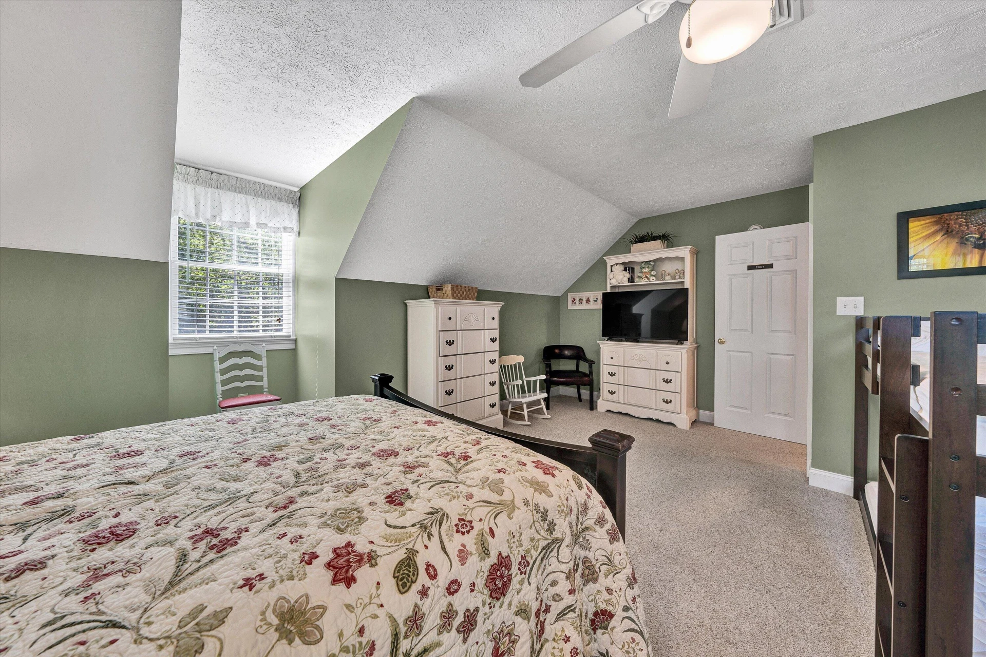 145 Bridleridge RD - Photo 47