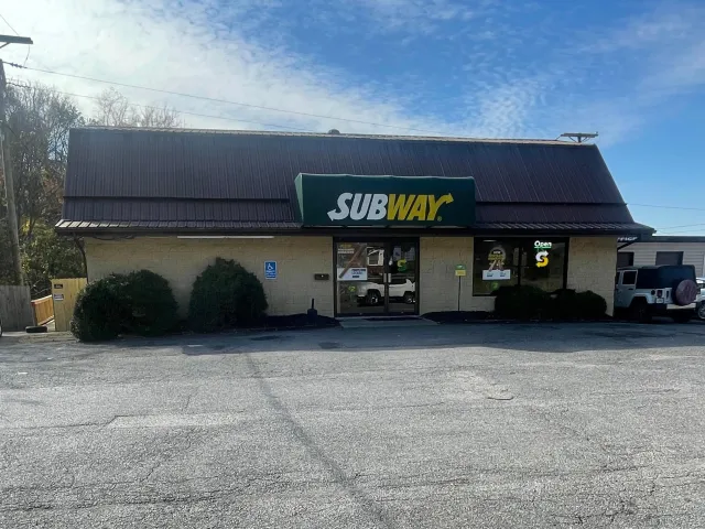 5976 Virginia AVE, Pembroke, VA, 24136