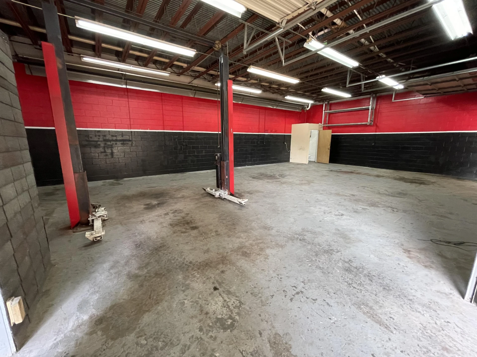 5976 Virginia AVE - Photo 10
