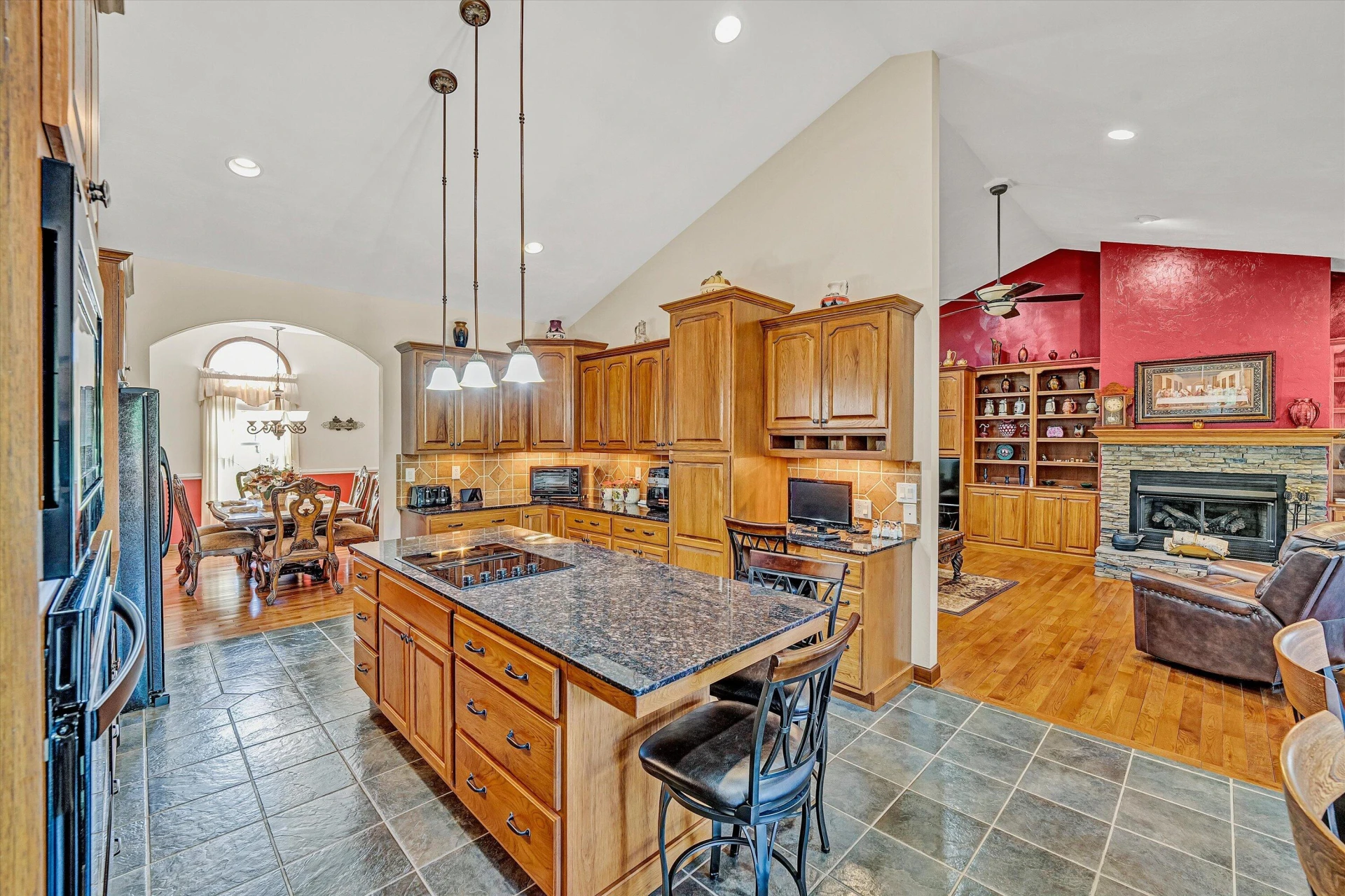 137 Whispering Meadows LN - Photo 16