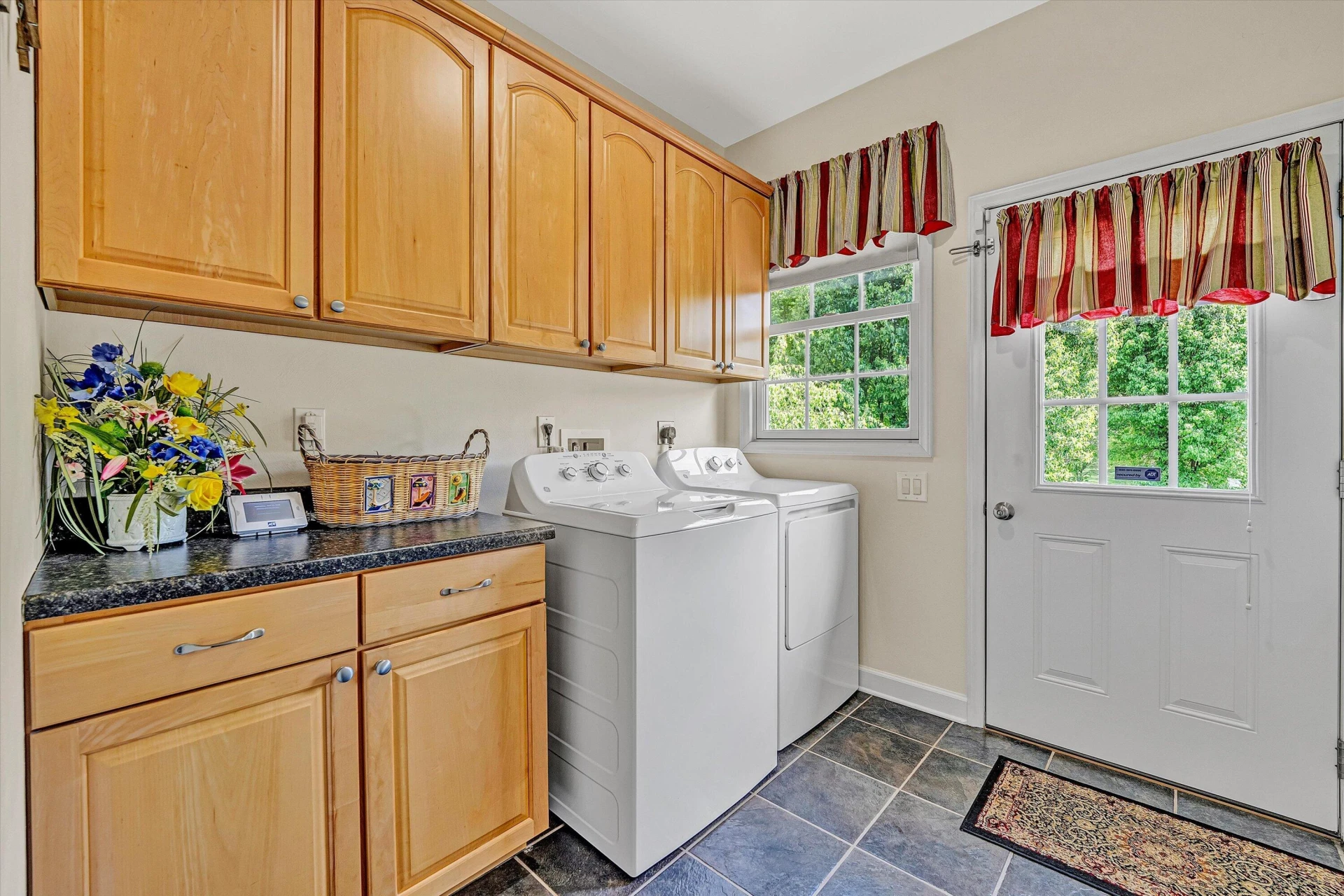 137 Whispering Meadows LN - Photo 22