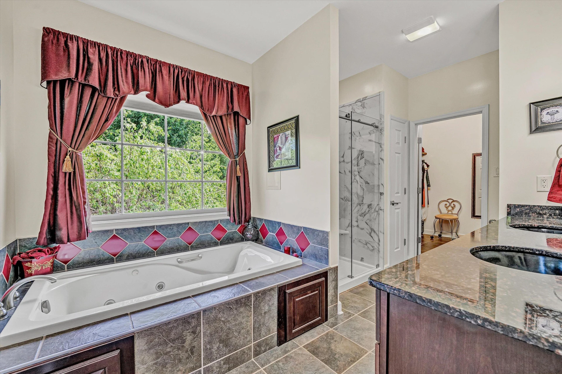 137 Whispering Meadows LN - Photo 26