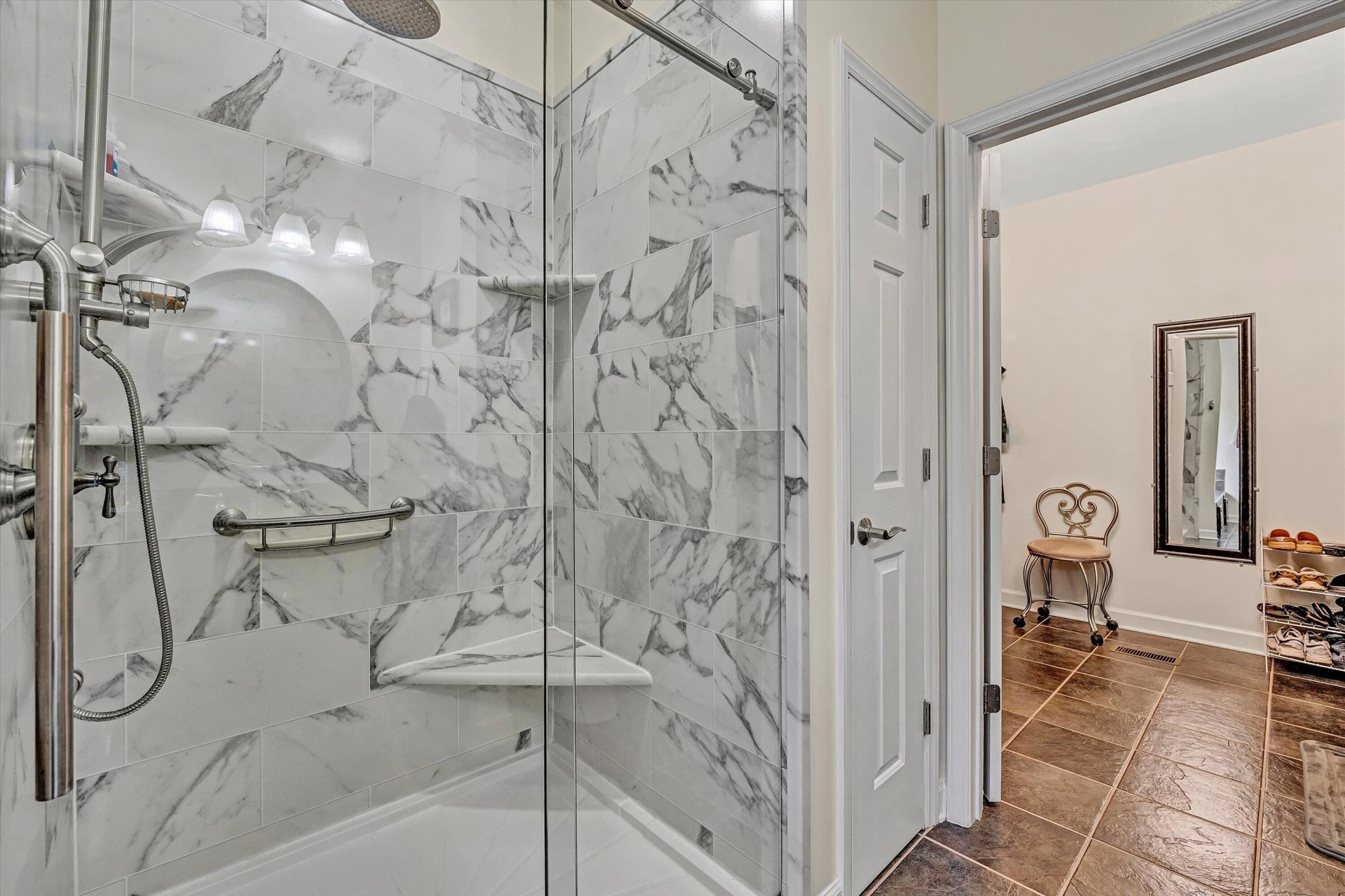137 Whispering Meadows LN - Photo 27