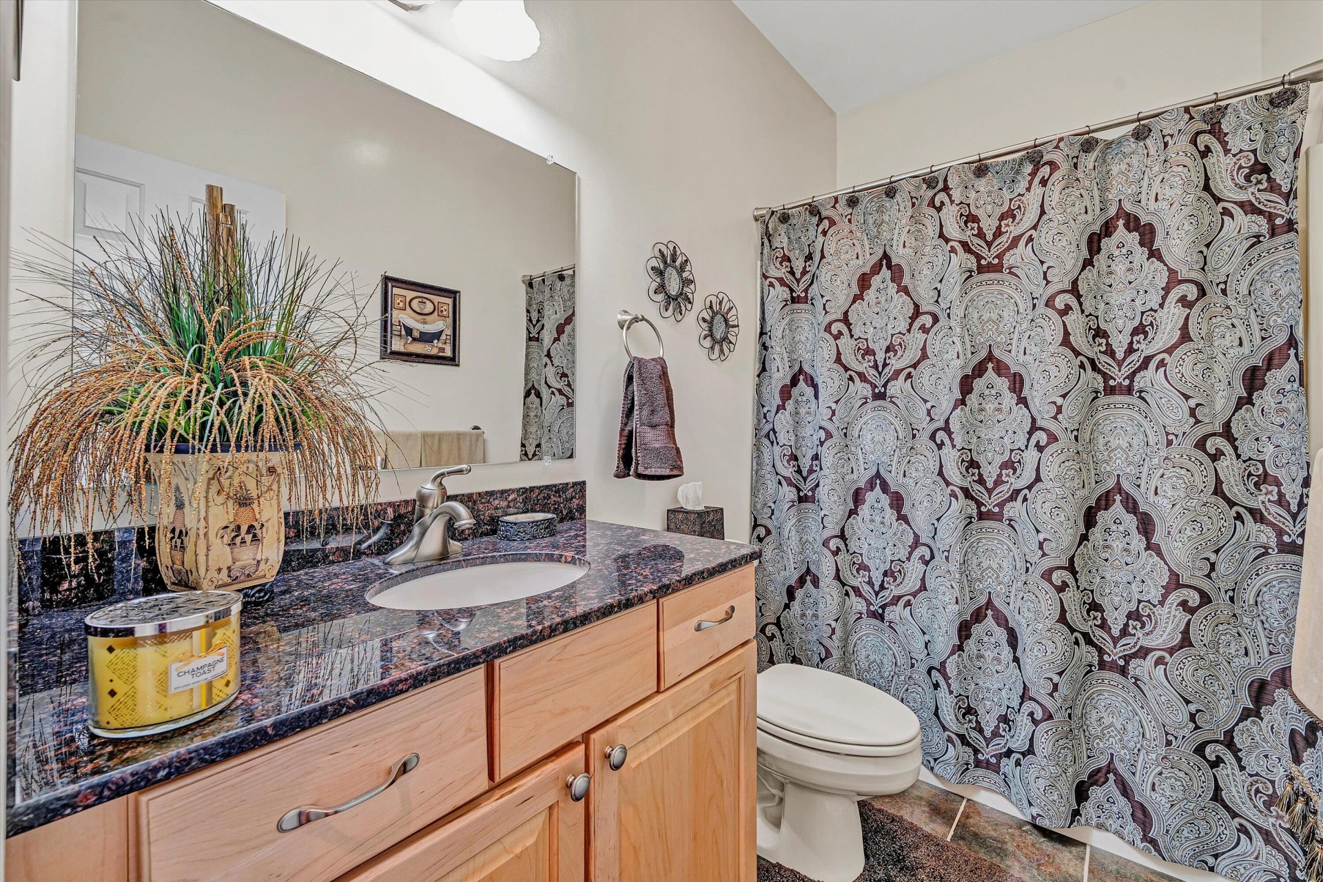 137 Whispering Meadows LN - Photo 34